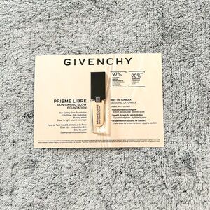 GIVENCHY Prisme Libre Skin-Caring Glow Foundation Sample
